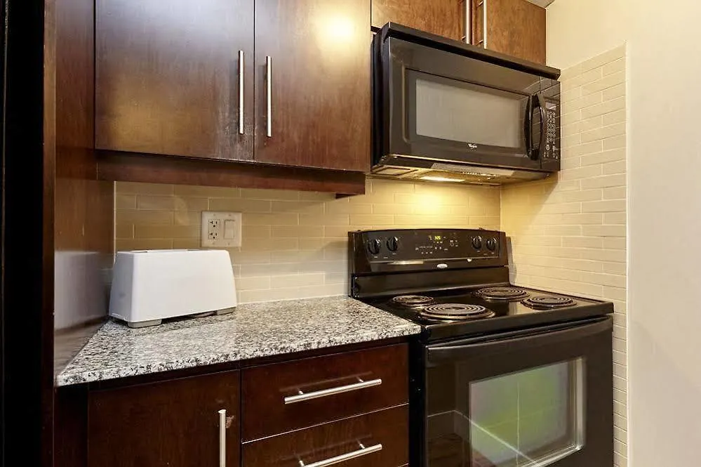 Atlas Suites 270 Wellington Toronto Apartment